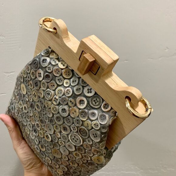 Handmade Genuine Embossed Leather Turnlock Wooden Frame Bag & 2 Strap Styles - Picture 15 of 16